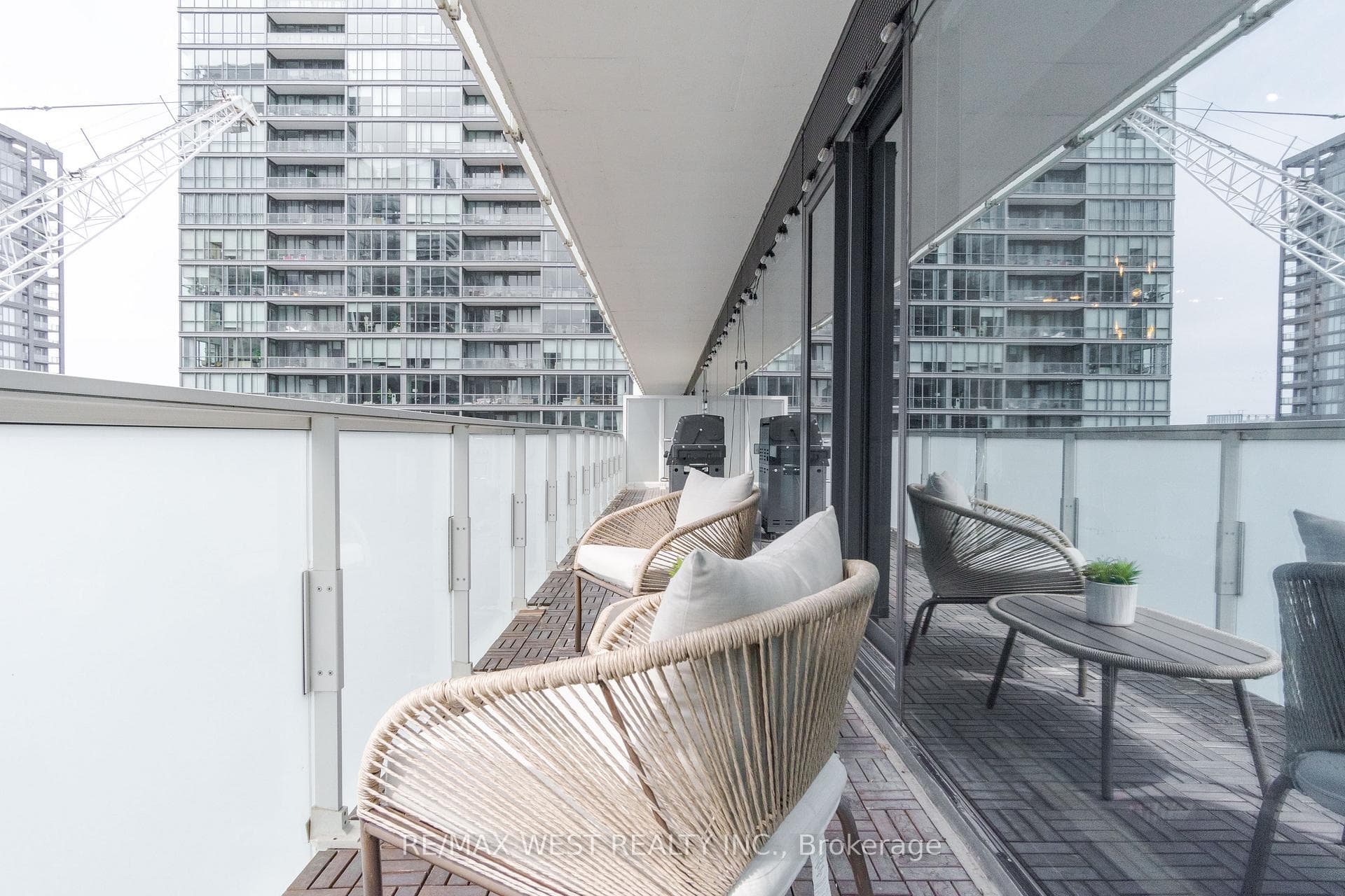 11 Charlotte Street Unit 2207 photo 25