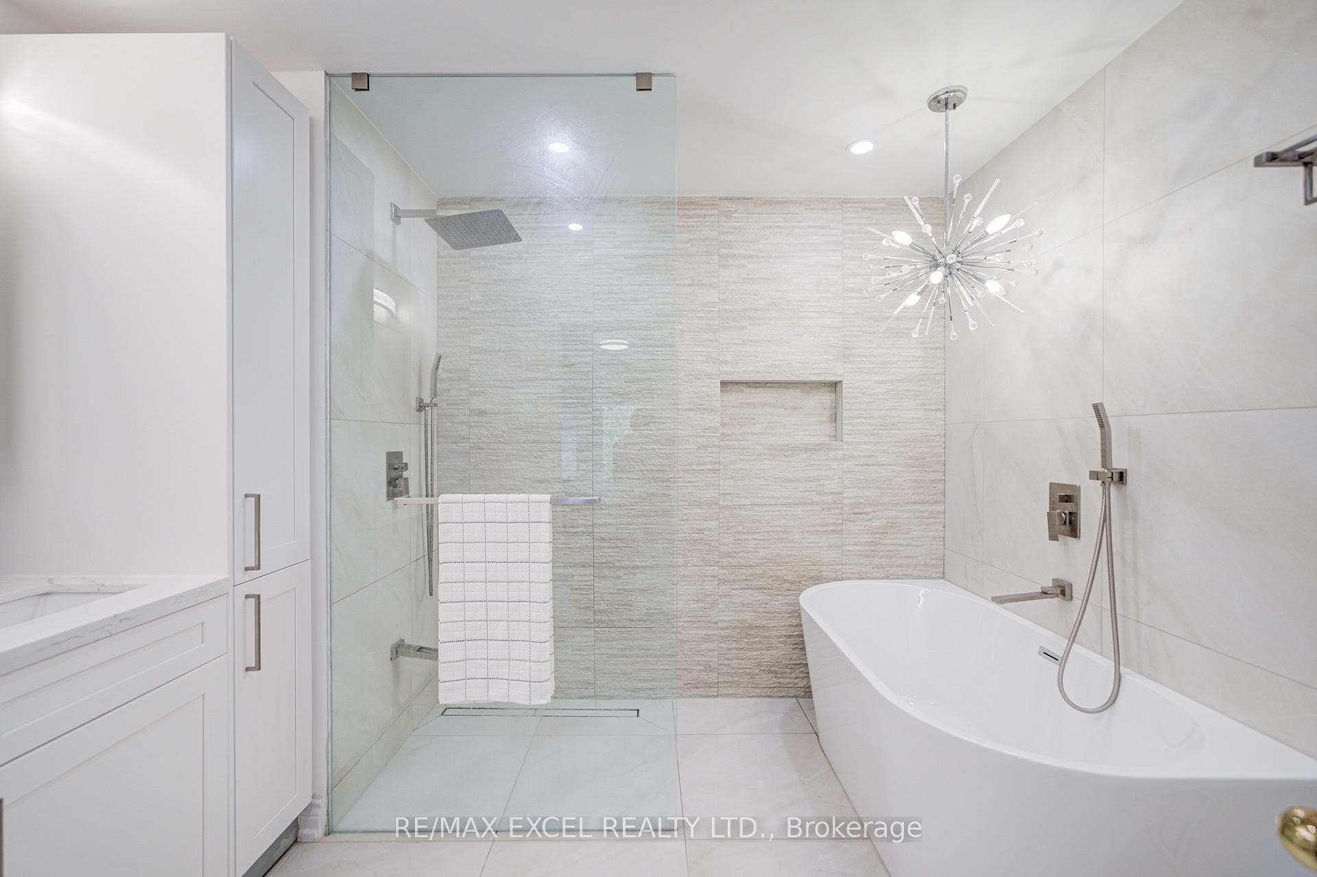 13 Sharon Lee Drive photo 32