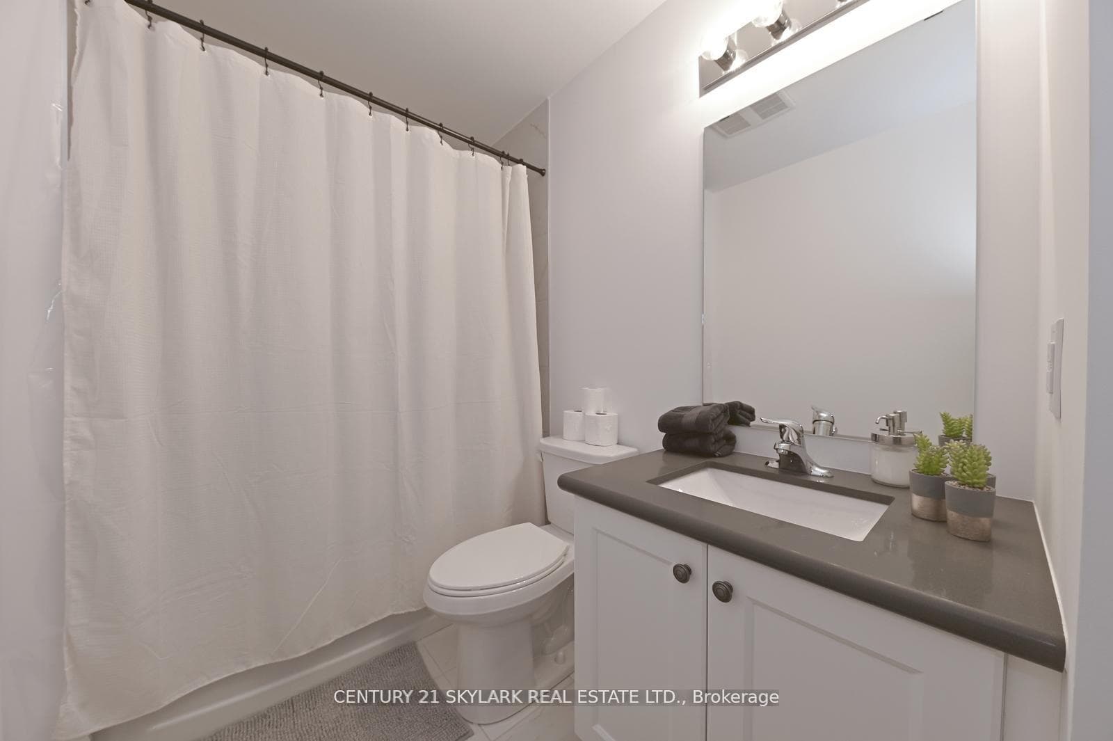 460 Dundas Street Unit 401 photo 30