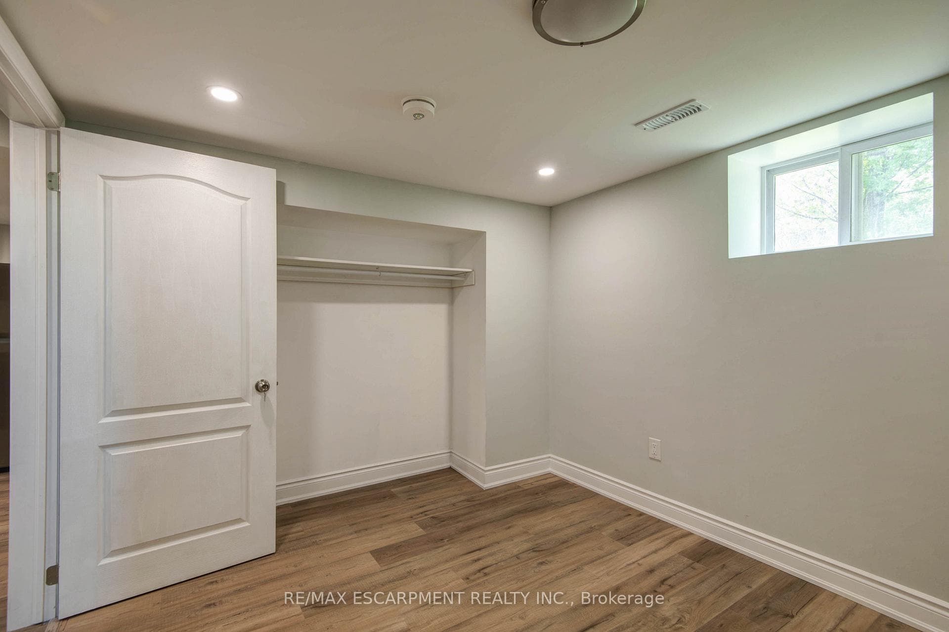 1417 Augustine Drive Unit LOWER photo 27