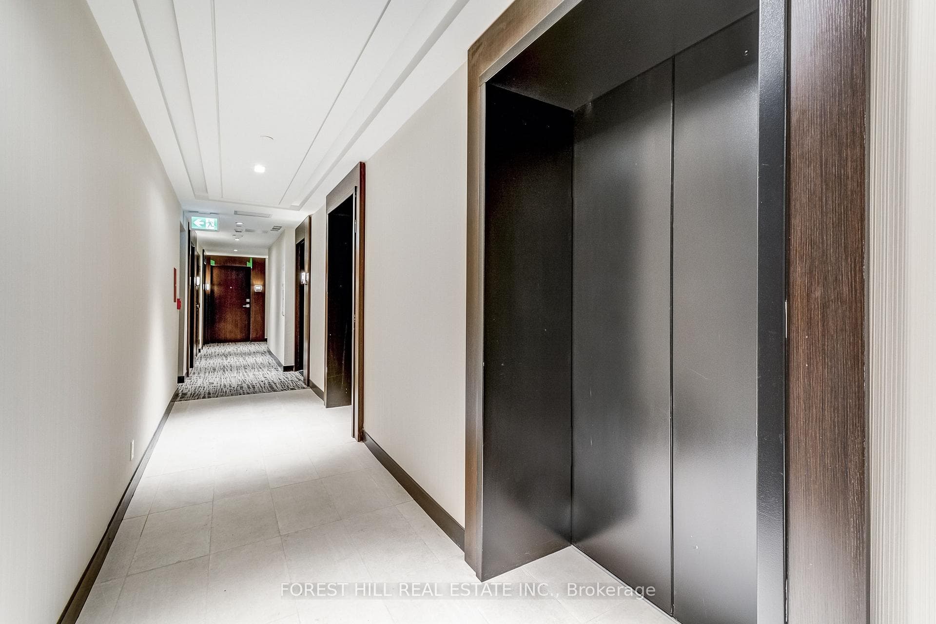 2221 Yonge Street Unit 4301 photo 8