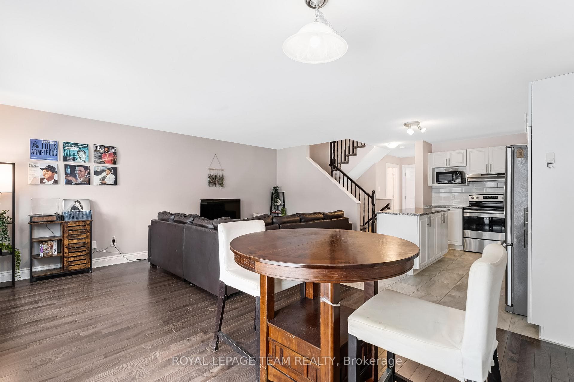225 Dion Avenue photo 12