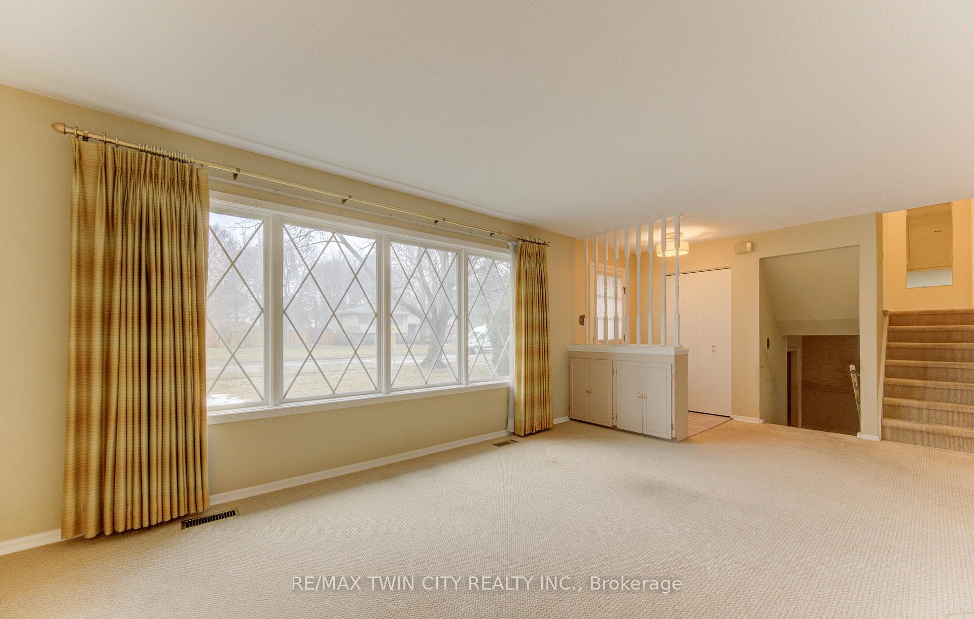313 Braemore Avenue photo 9