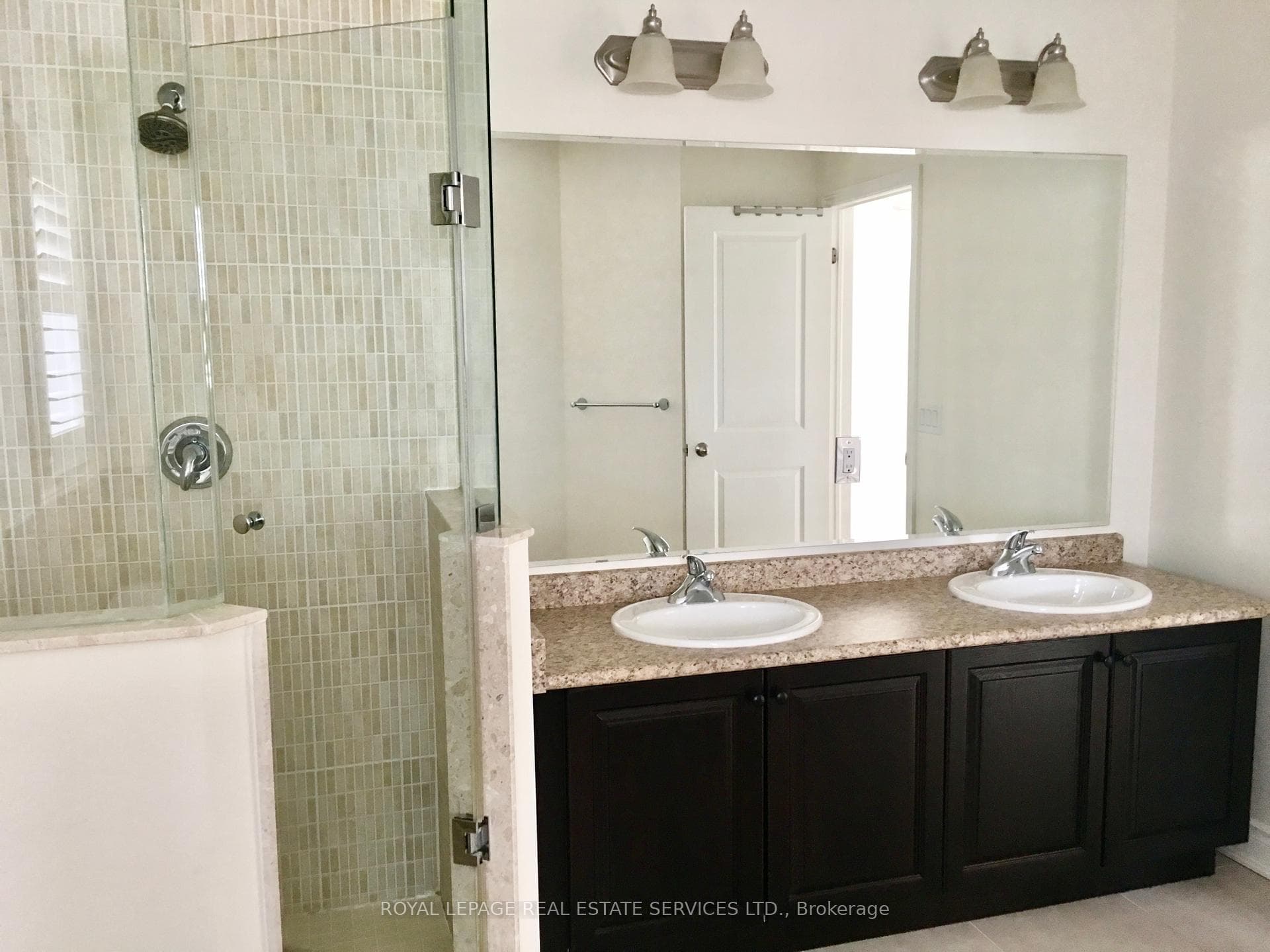 3045 Gladeside Avenue Unit 19 photo 28
