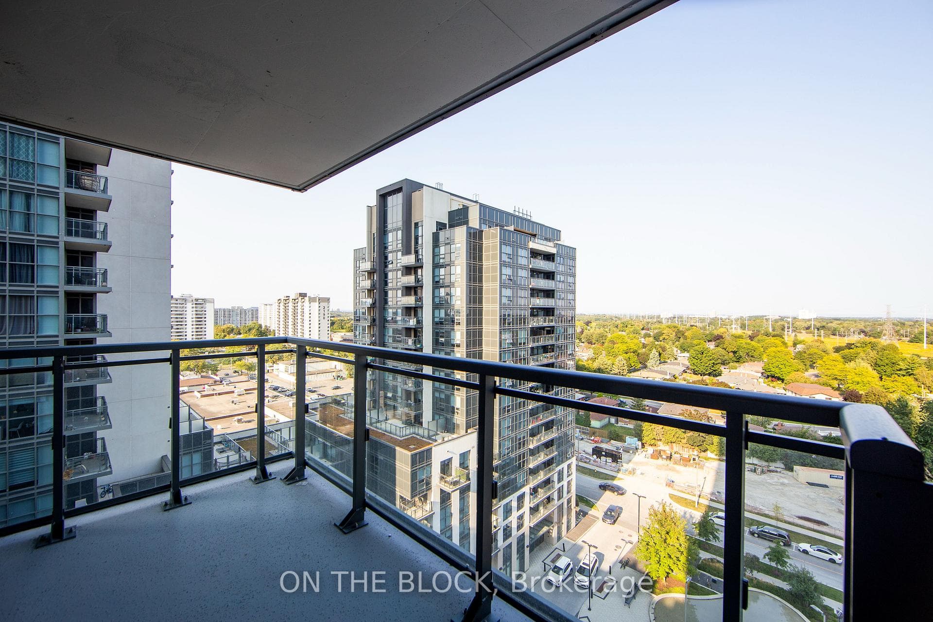 20 Meadowglen Place Unit 1201 photo 10