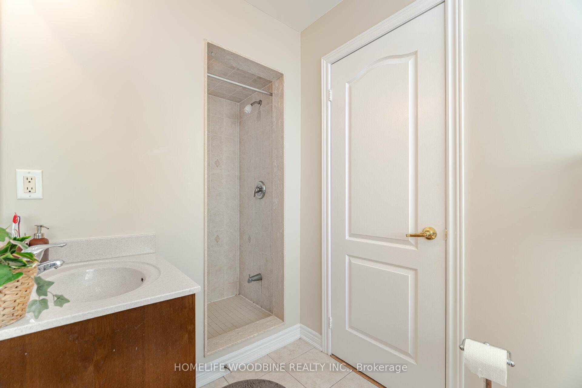 29 Calm Waters Crescent photo 15