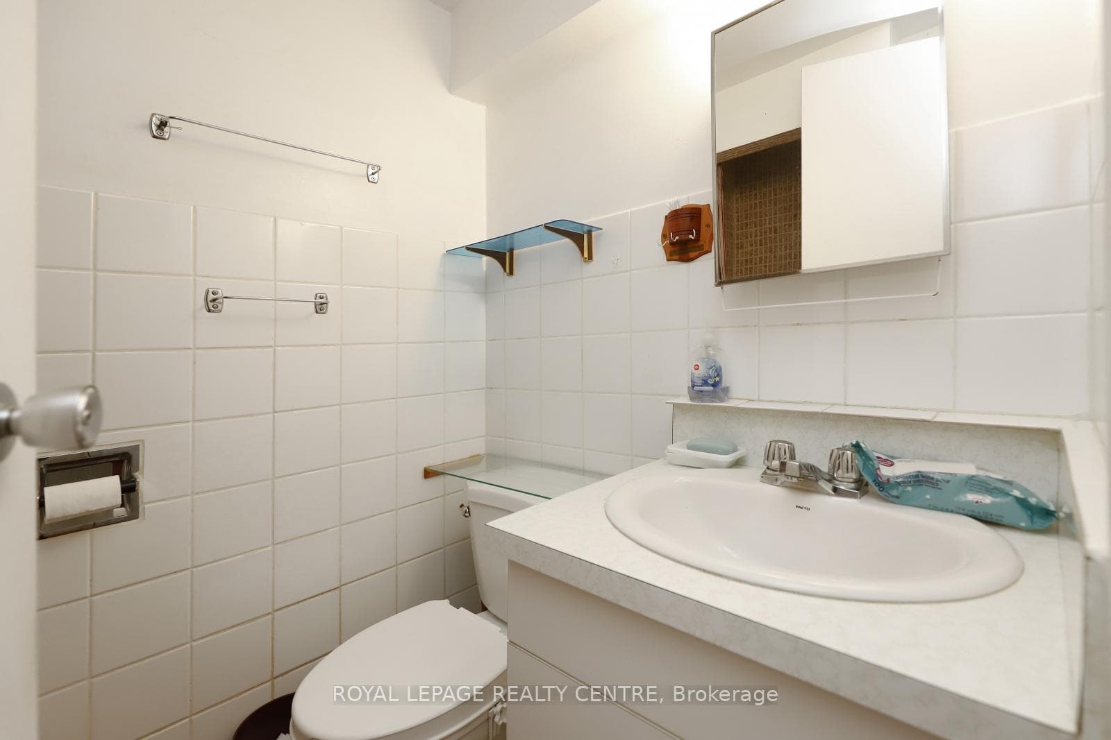 1275 Alexandra Avenue photo 19