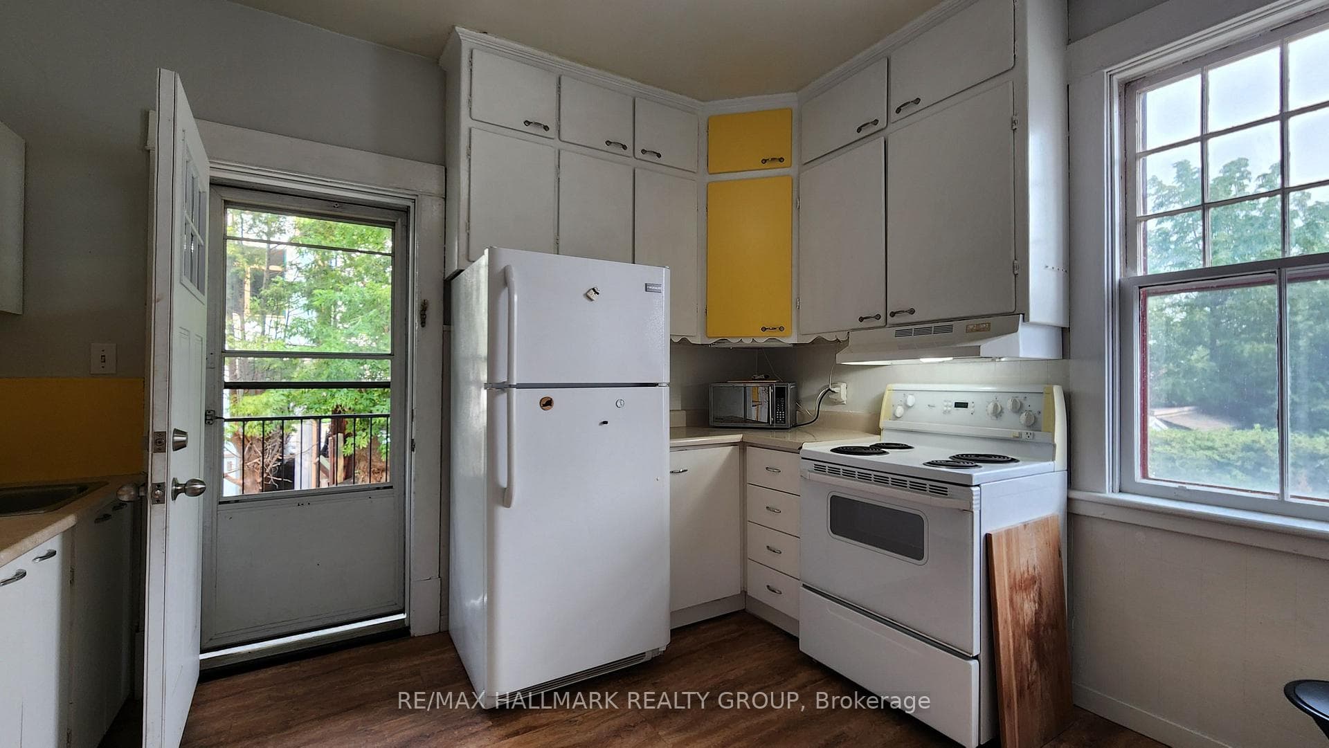 125 Glenora Street Unit 3 photo 25