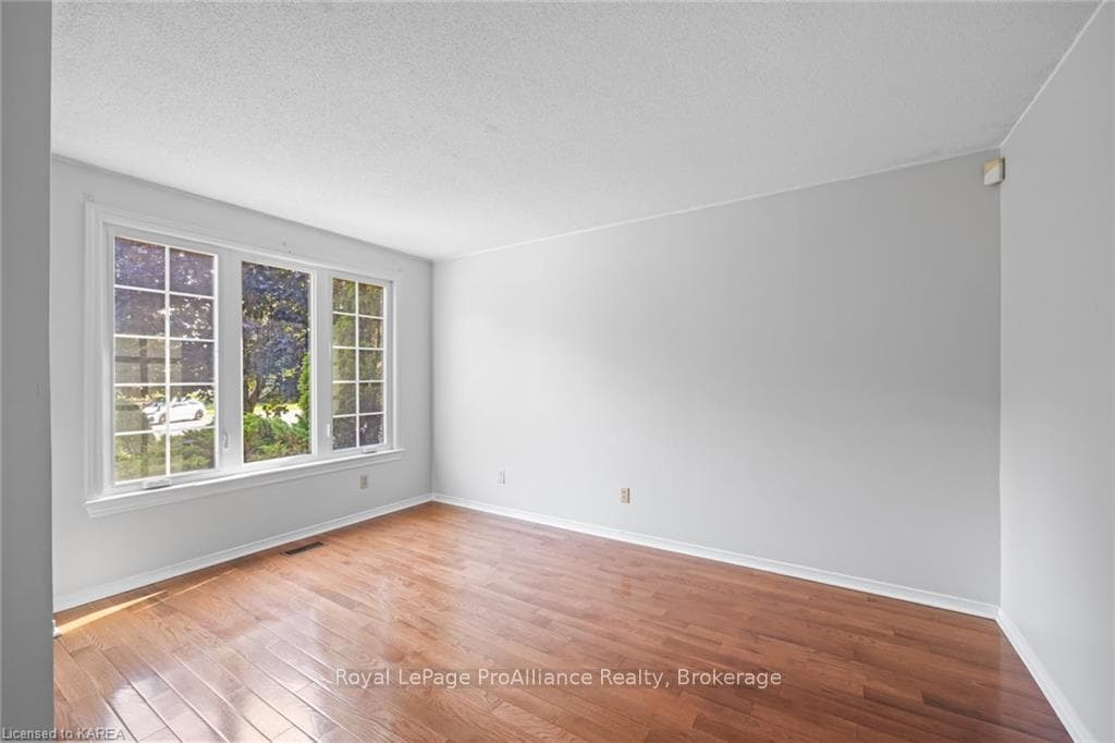 499 FOREST HILL Drive photo 15