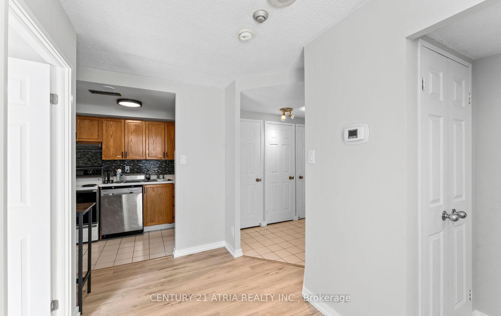 55 Centre Avenue Unit 1402 photo 12