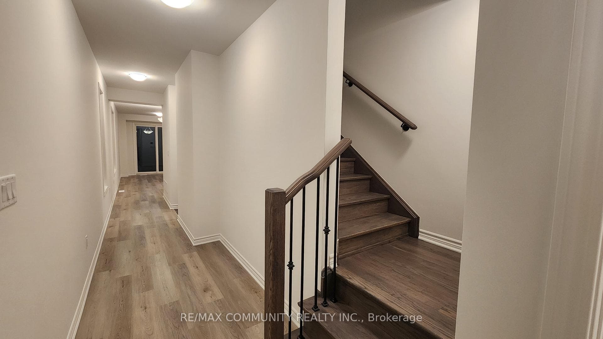 1766 Mineral Spgs Way photo 5