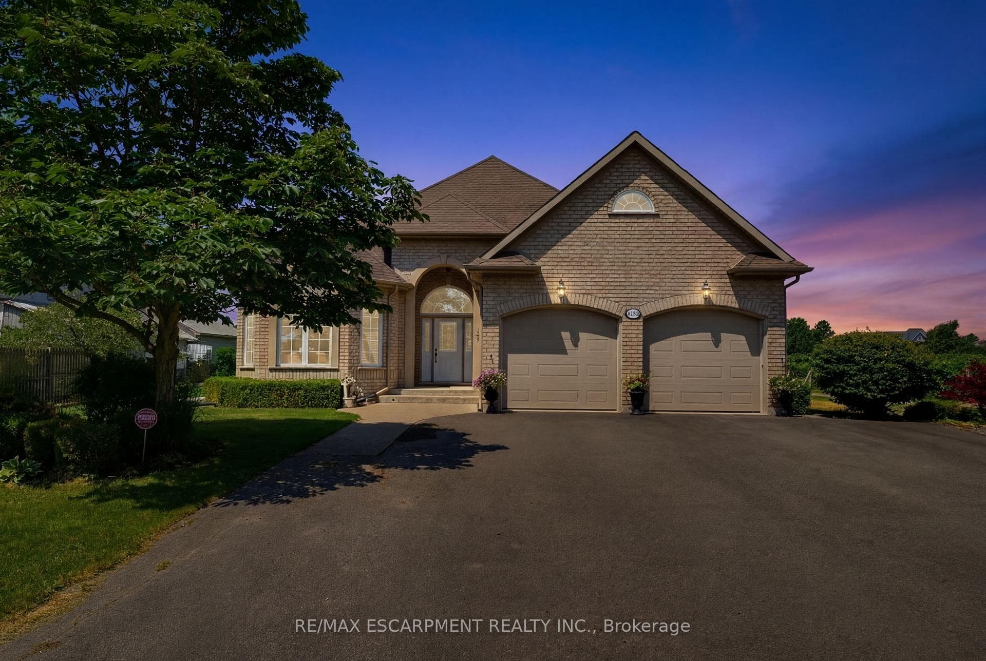 4188 Victoria Avenue photo 1
