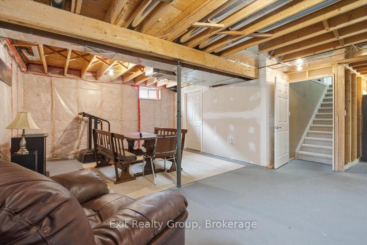 267 Raglan Street photo 37