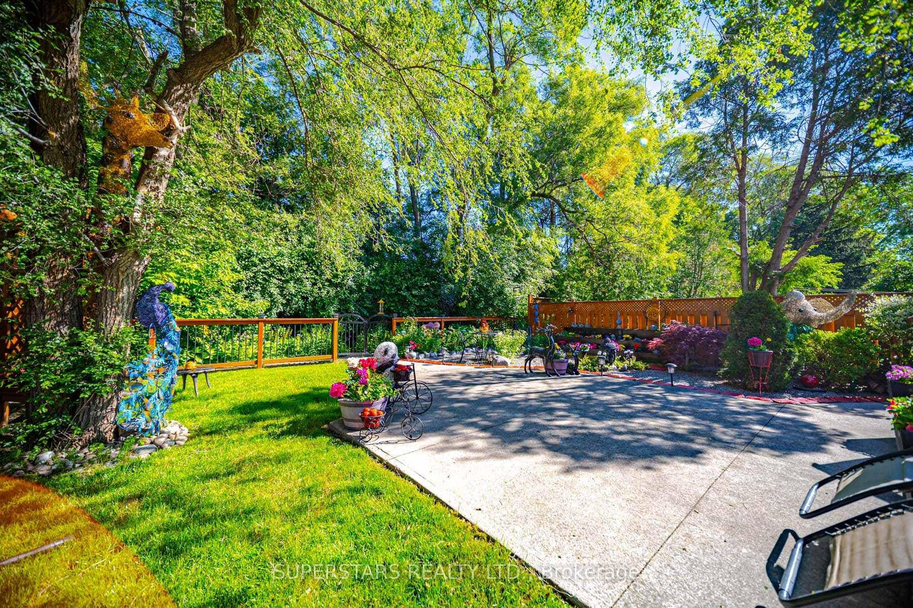 237 Ellington Drive photo 37