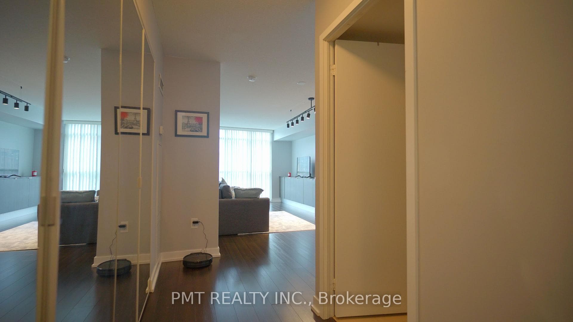 21 Iceboat Terrace Unit 323 photo 8