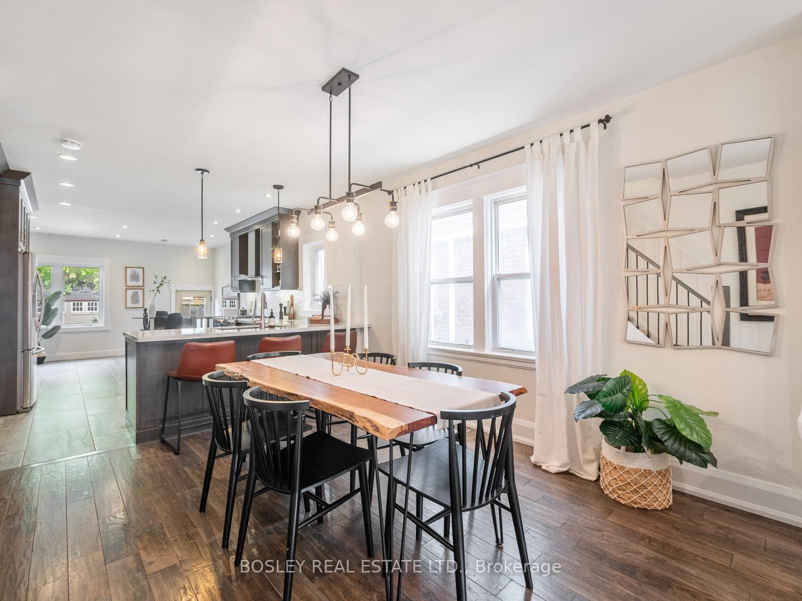 157 Glebemount Avenue photo 8