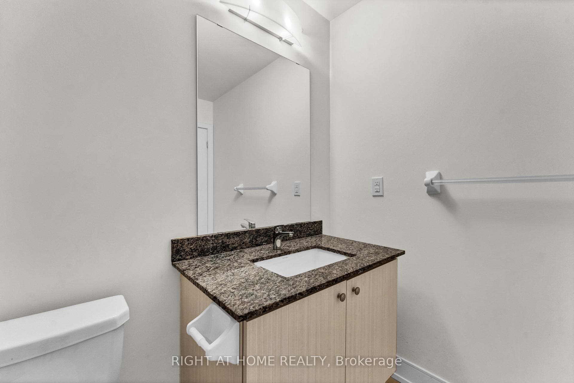 1391 Clarriage Court photo 21