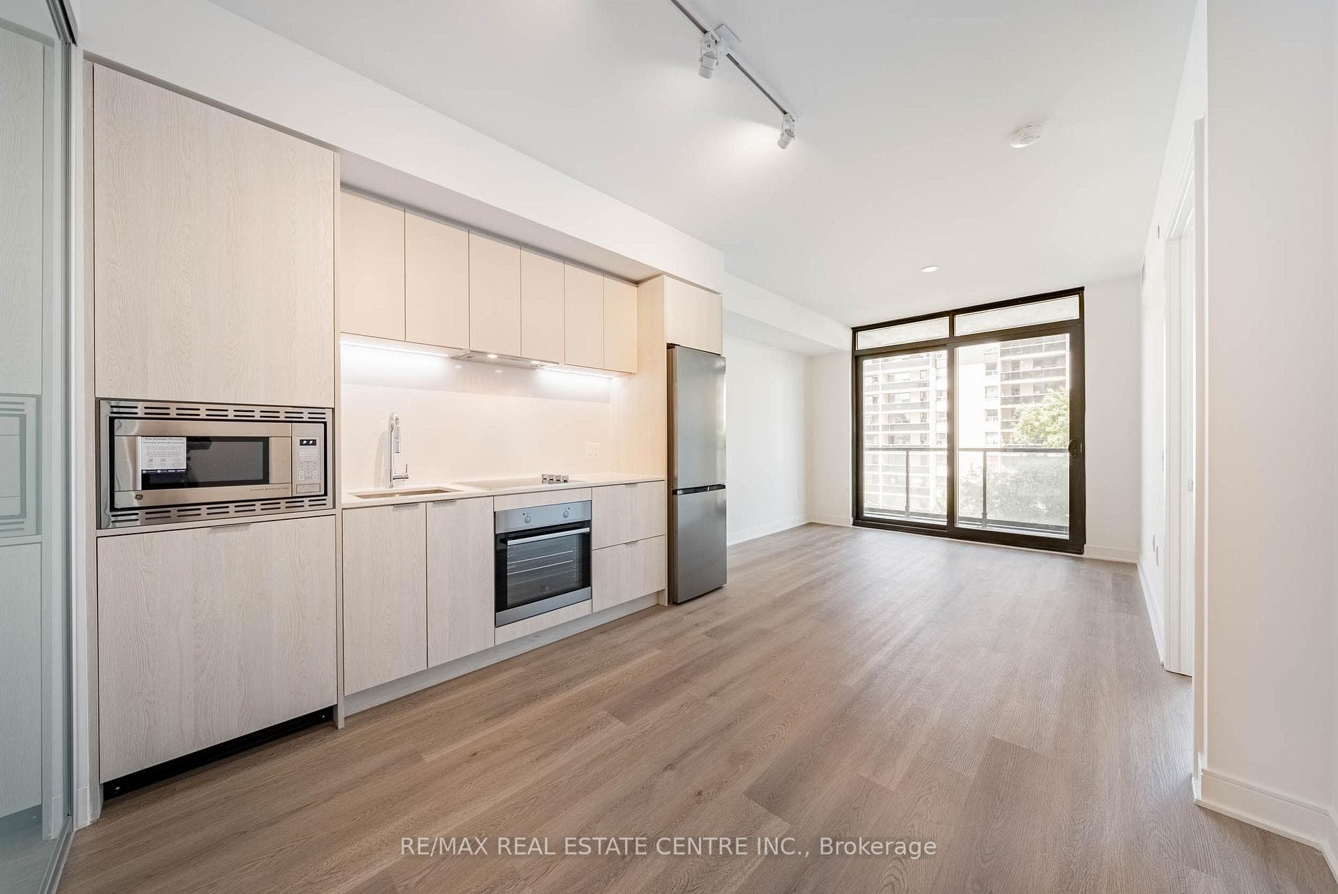 86 Dundas Street Unit 413 photo 7