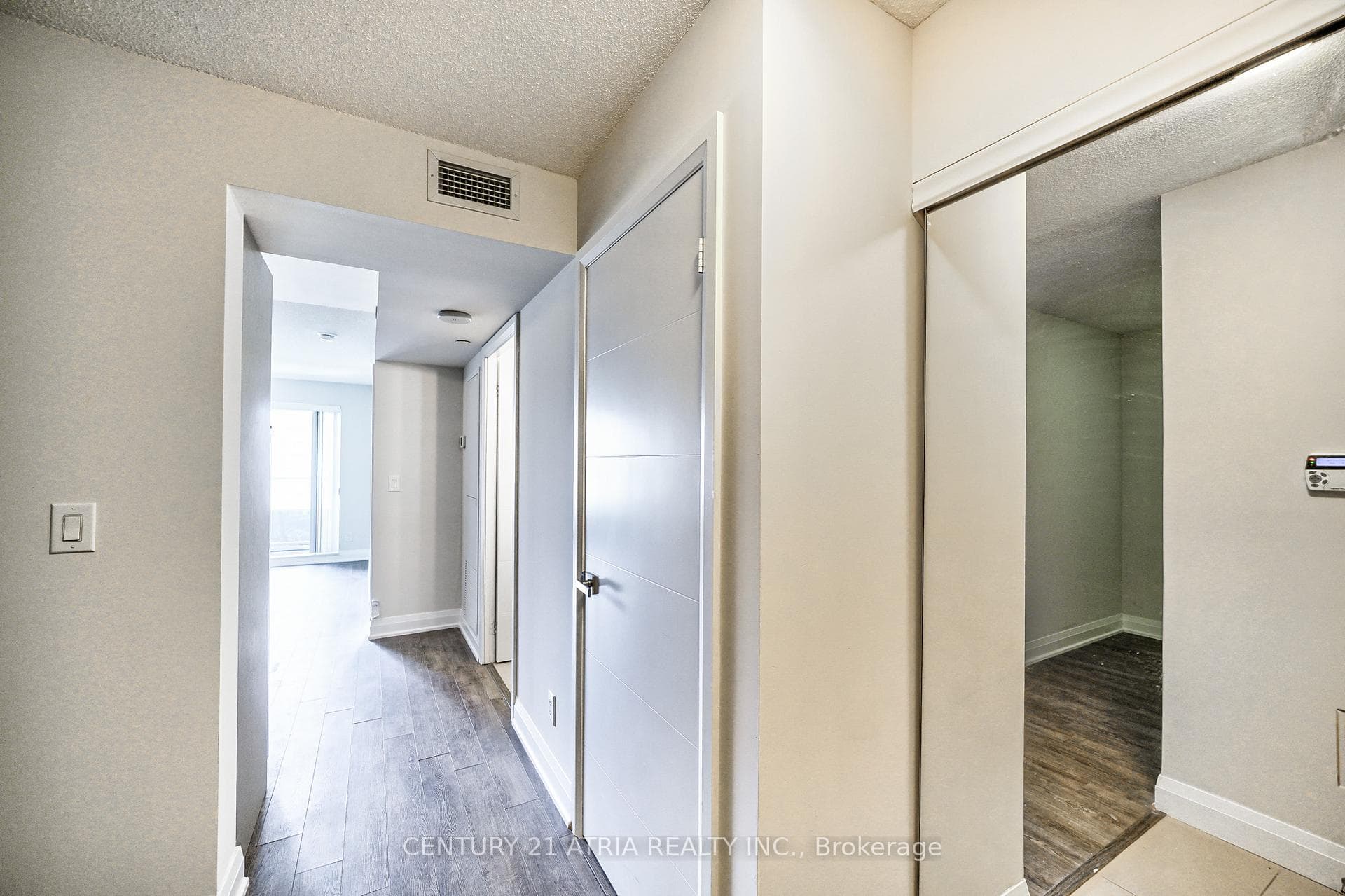 18 Uptown Drive Unit 725 photo 8
