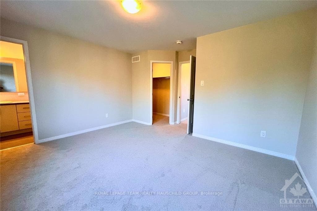 541 HITZLAY Terrace photo 16