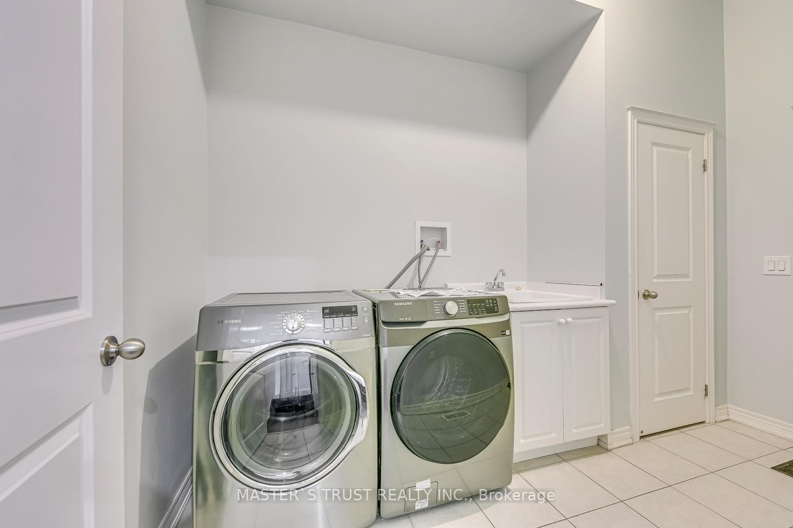 3045 Gladeside Avenue Unit 20 photo 20