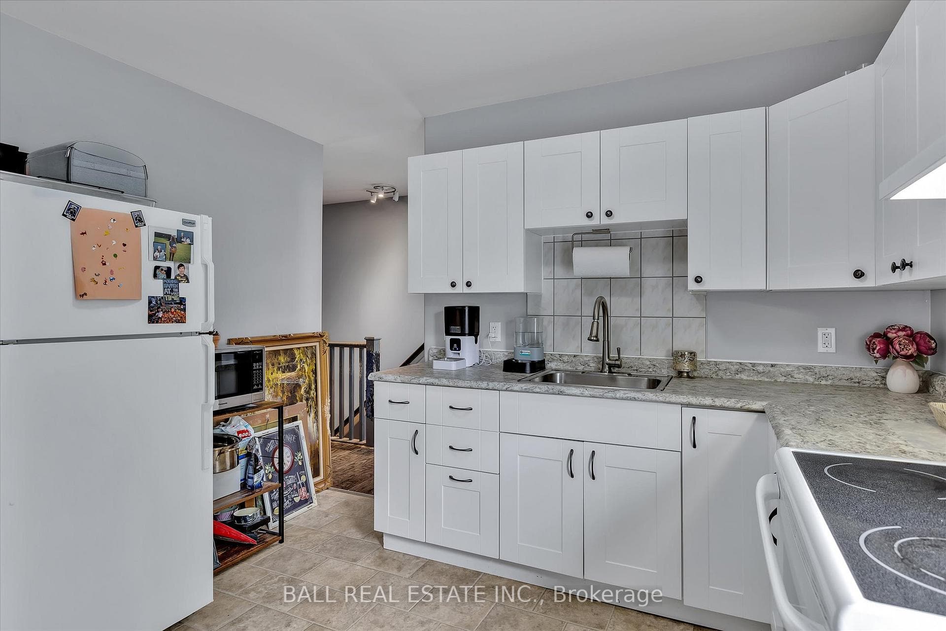 576 Bethune Street photo 30