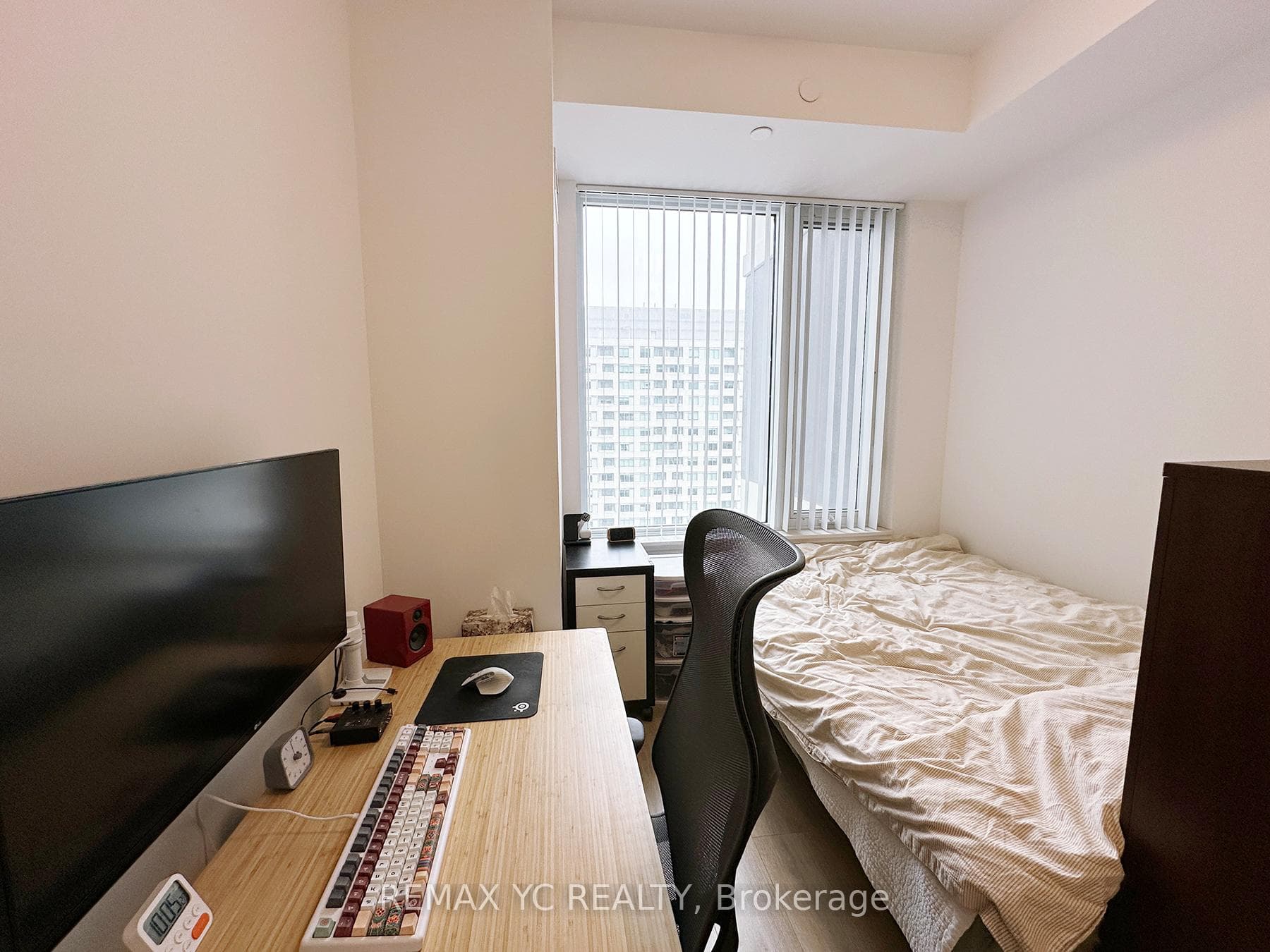 25 Holly Street Unit 2403 photo 9