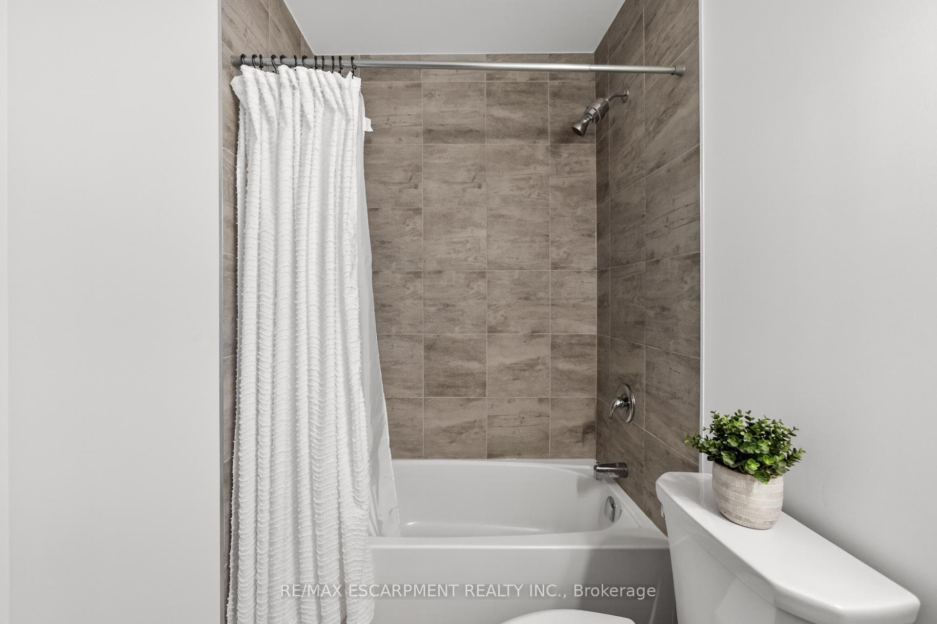 460 Dundas Street Unit 1213 photo 26