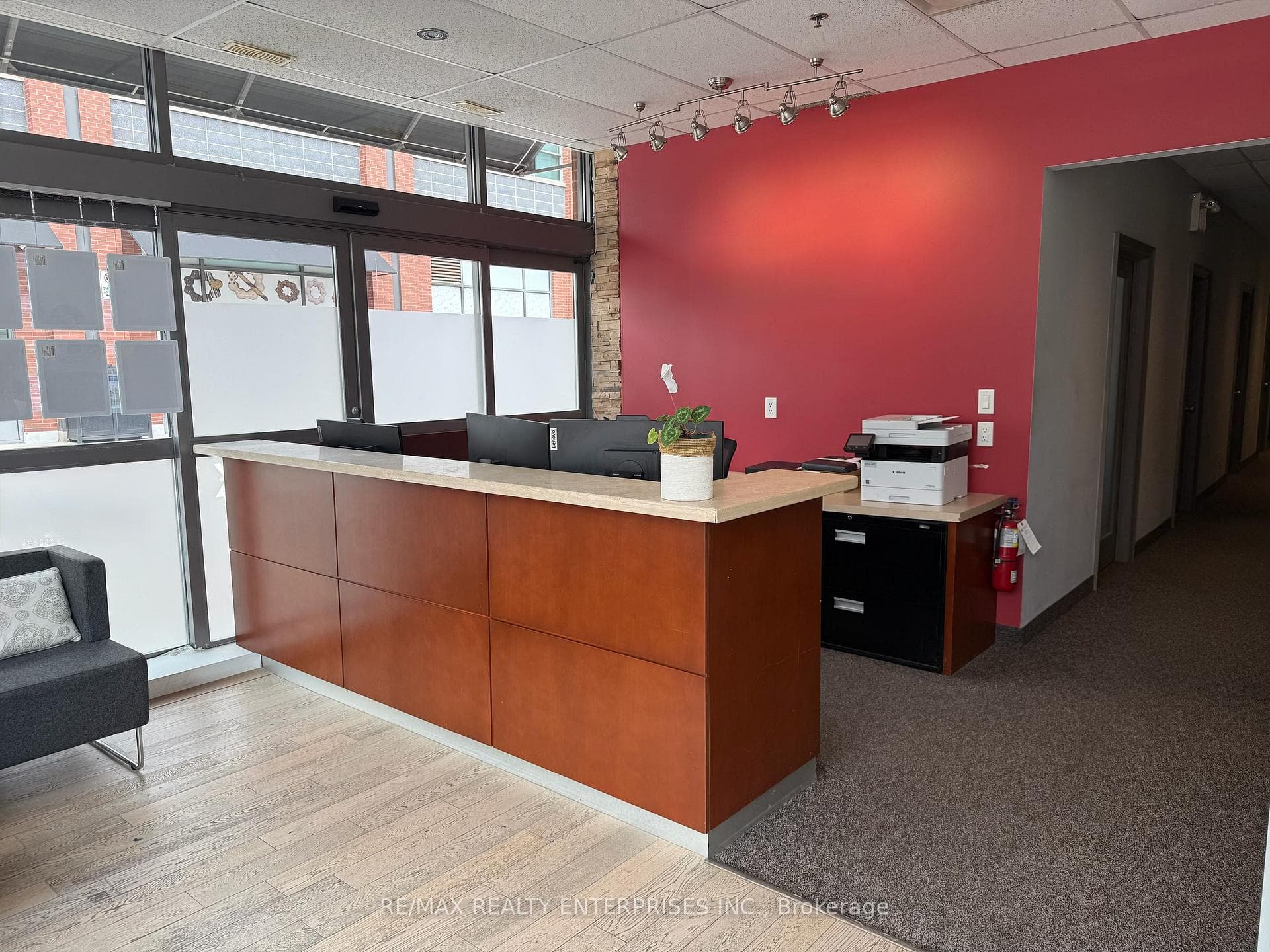 125 Lakeshore Road Unit C photo 4