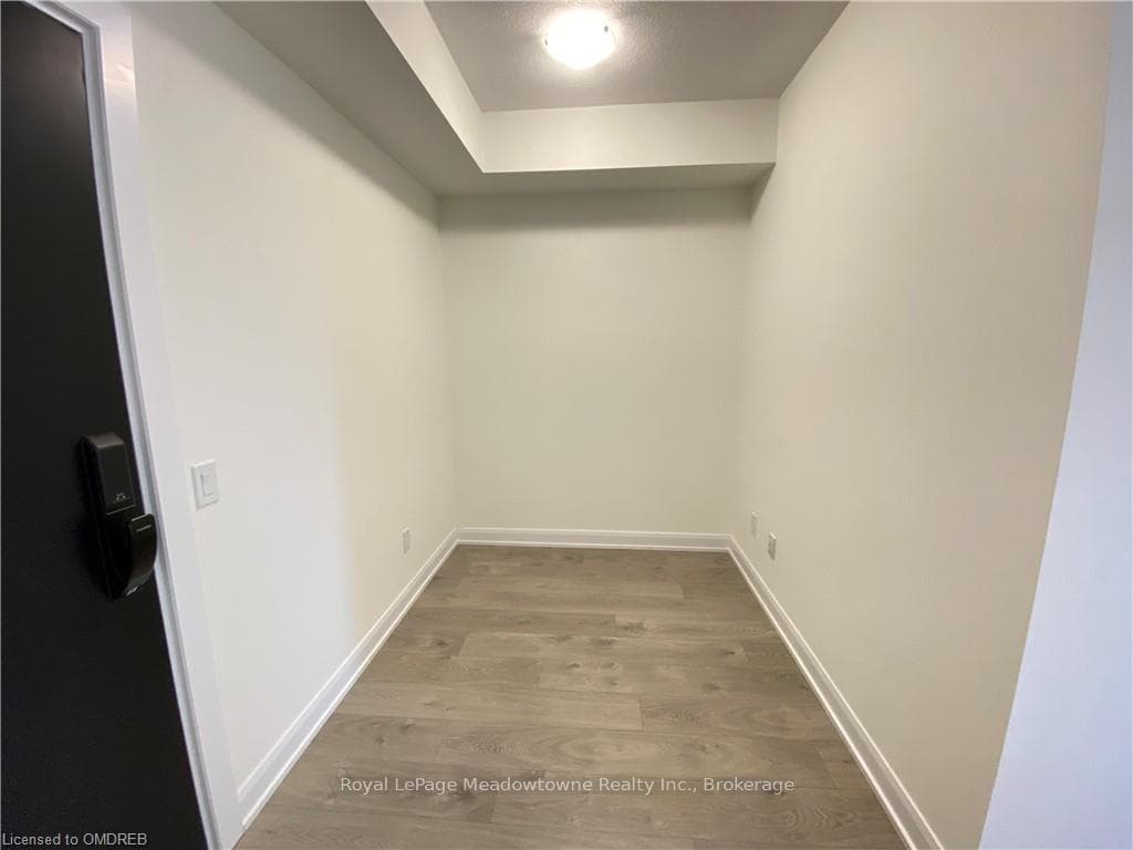 3220 WILLIAM COLTSON Avenue Unit 320 photo 3