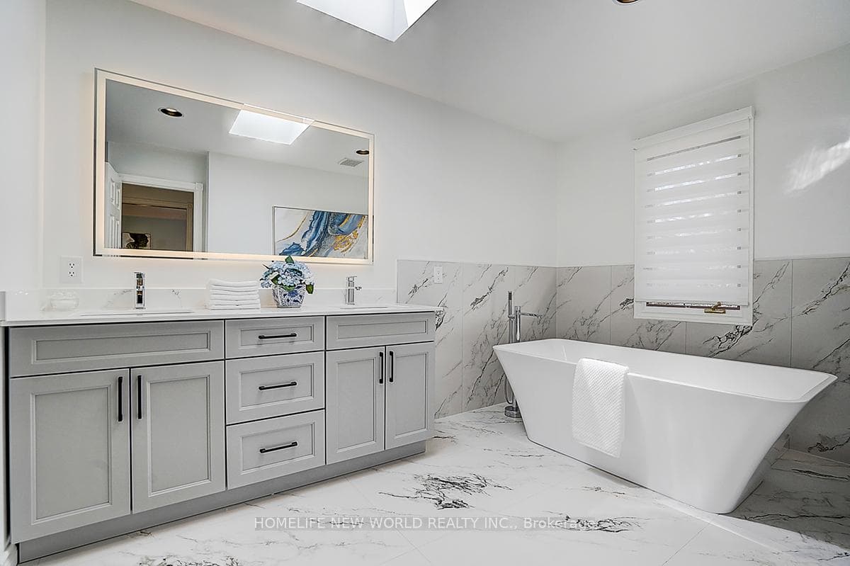 594 Woburn Avenue photo 22