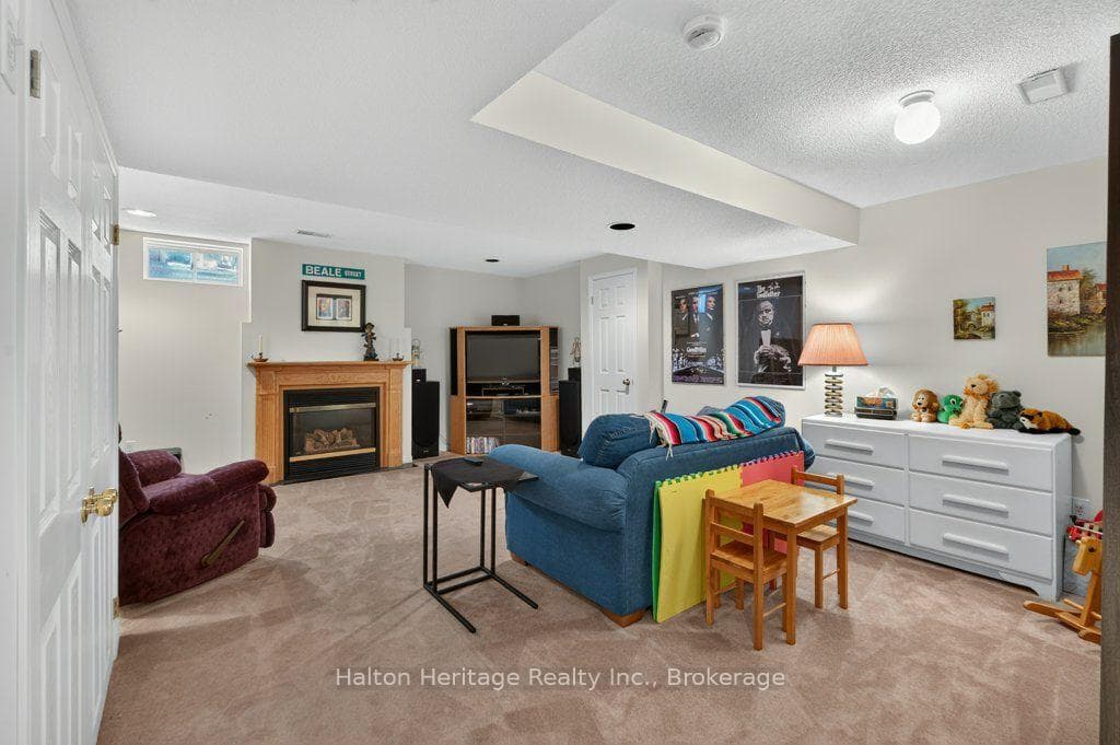 1889 Upper Wentworth Street Unit 47 photo 35