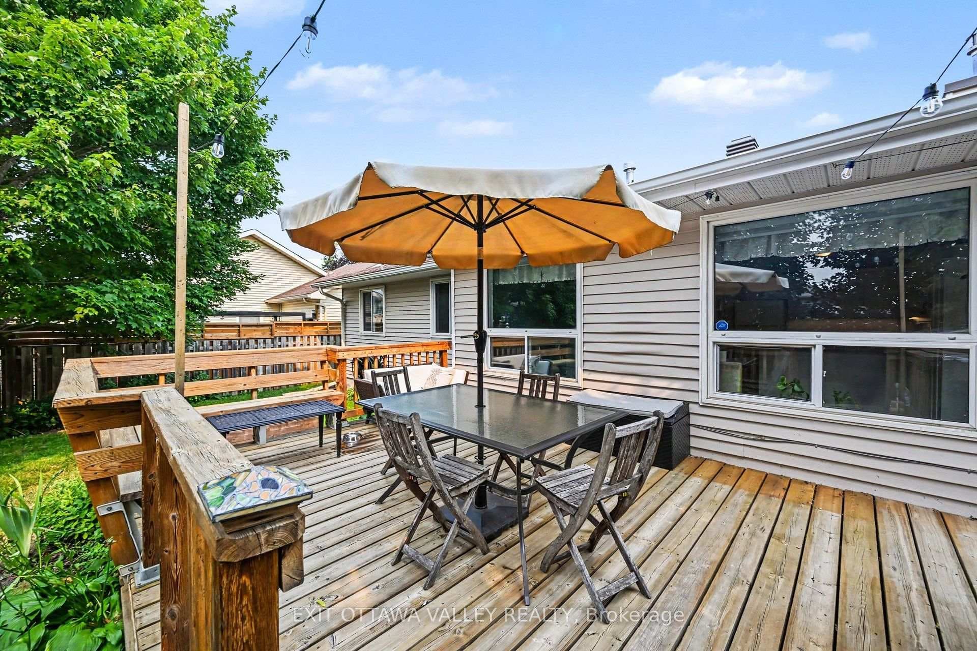 Patio set can be included