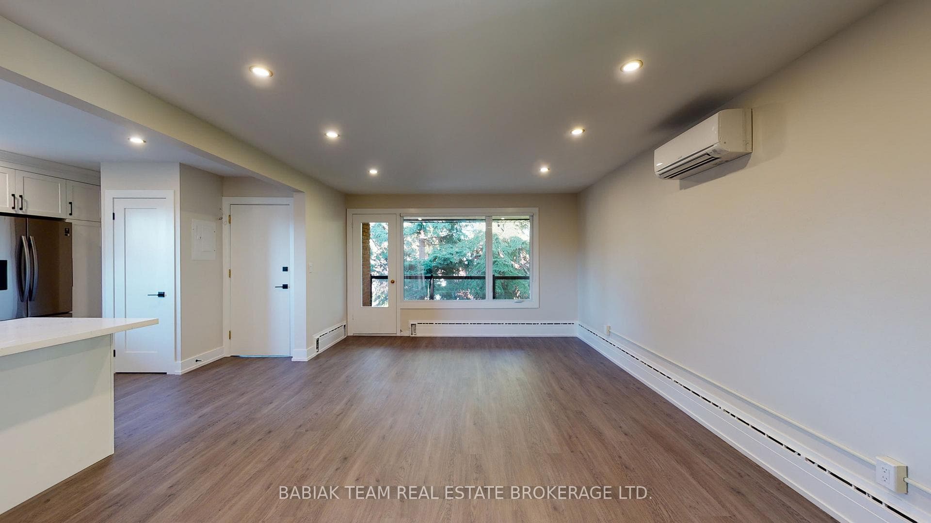 219 Windermere Avenue Unit 201 photo 2