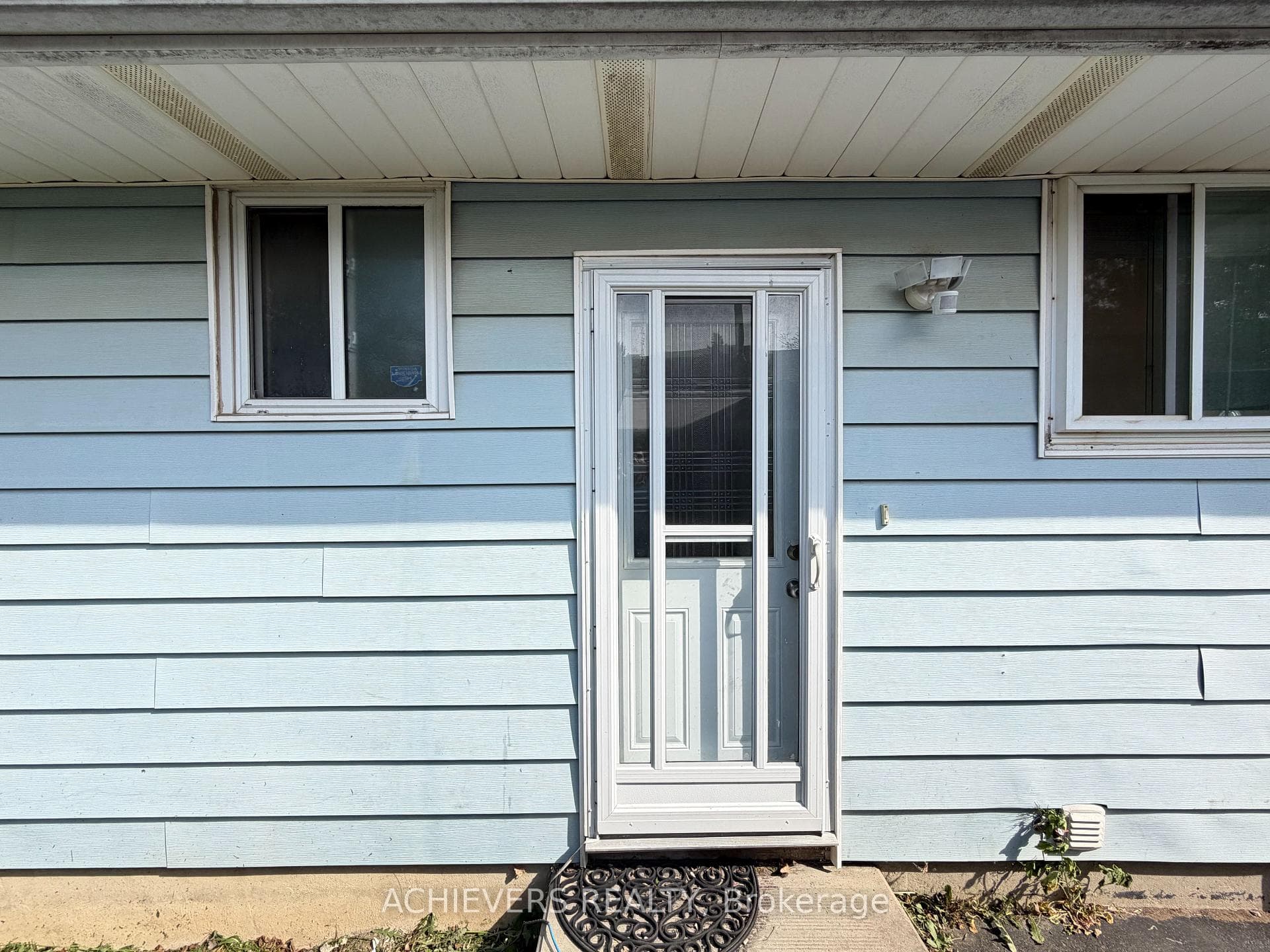 176 Culver Crescent photo 33