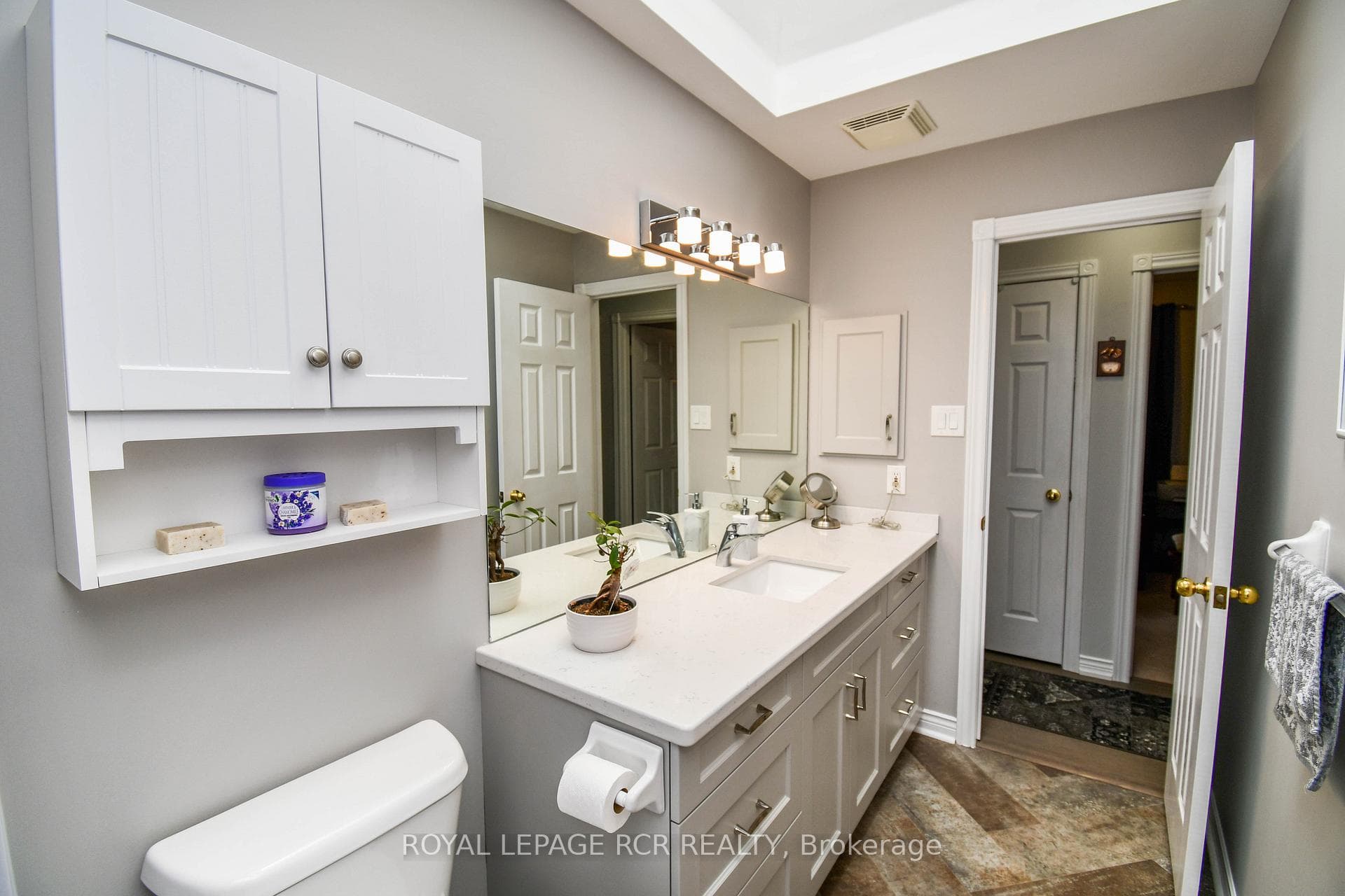 30 Marsellus Drive photo 19