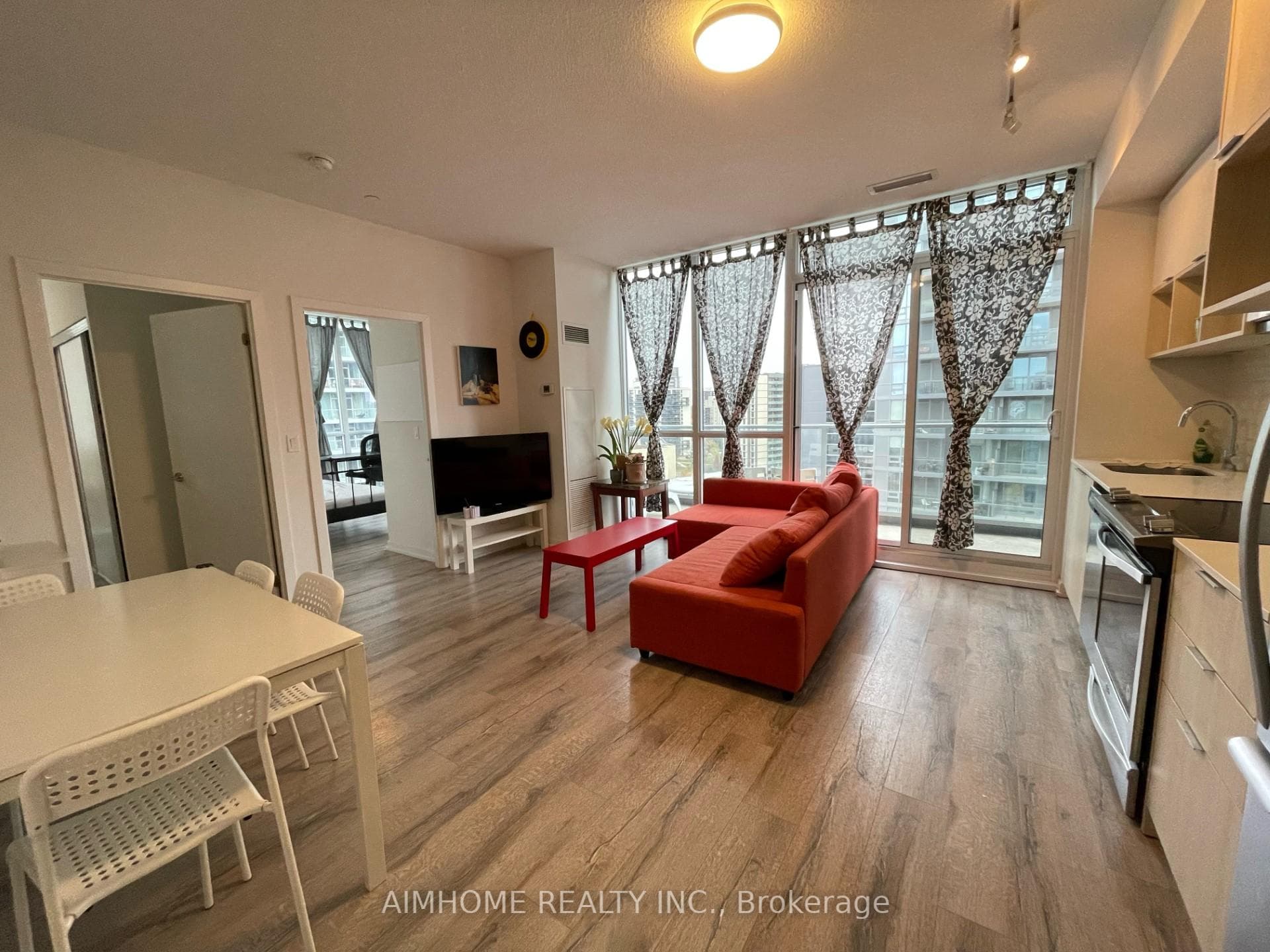 Living room/ Dining room