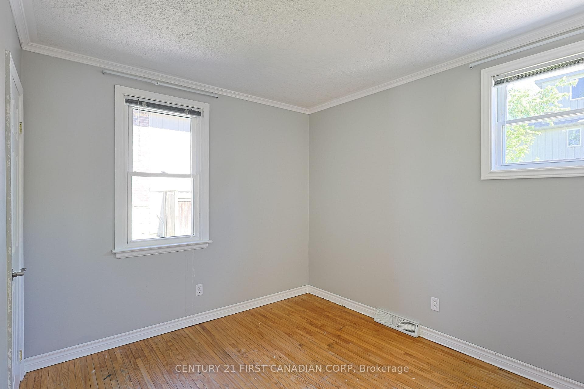 1218 Hamilton Road photo 11
