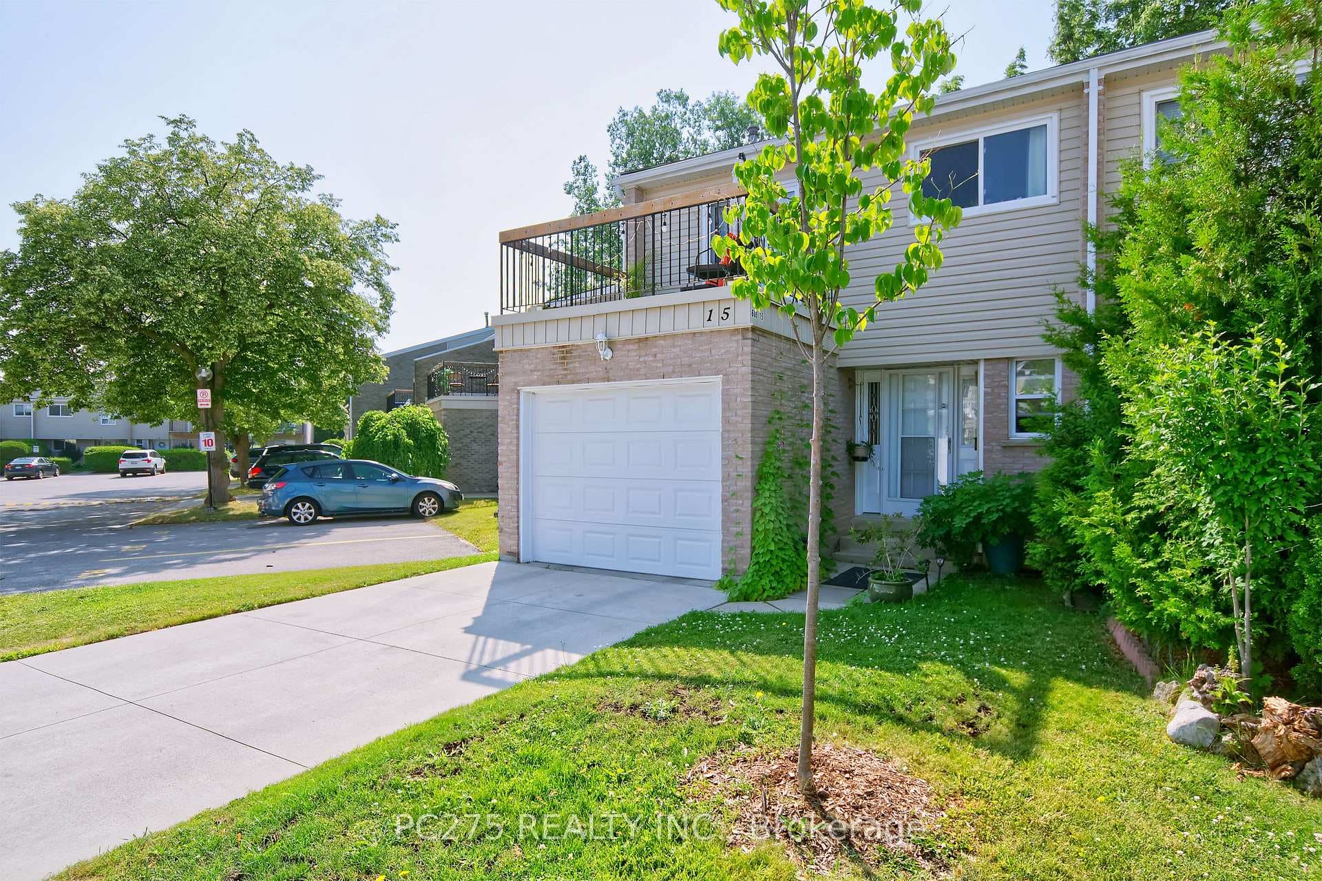 669 Osgoode Drive Unit 15 photo 3