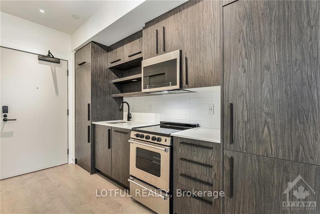 560 RIDEAU Street Unit 1409 photo 6
