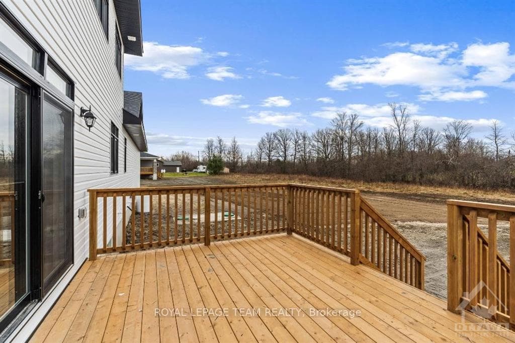 131 CASSIDY Crescent photo 30