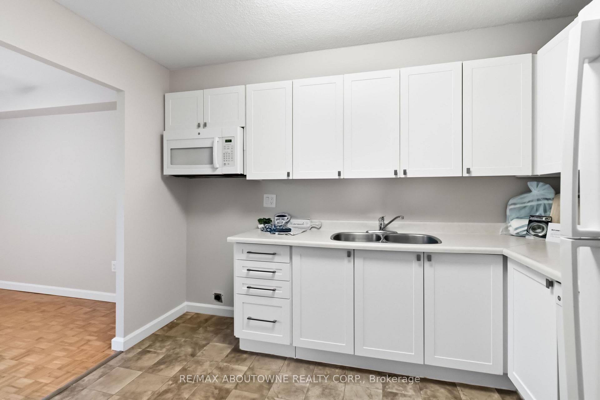 60 Park Avenue Unit 705 photo 12