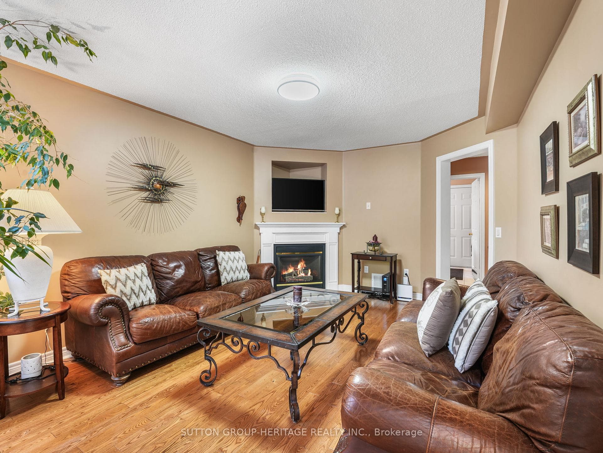 51 Annie Crescent photo 13