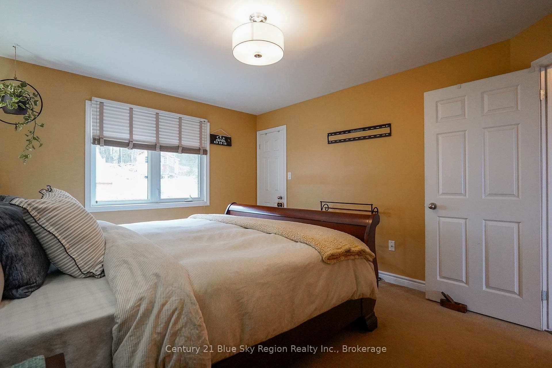 152 FAIRWAY Drive photo 23