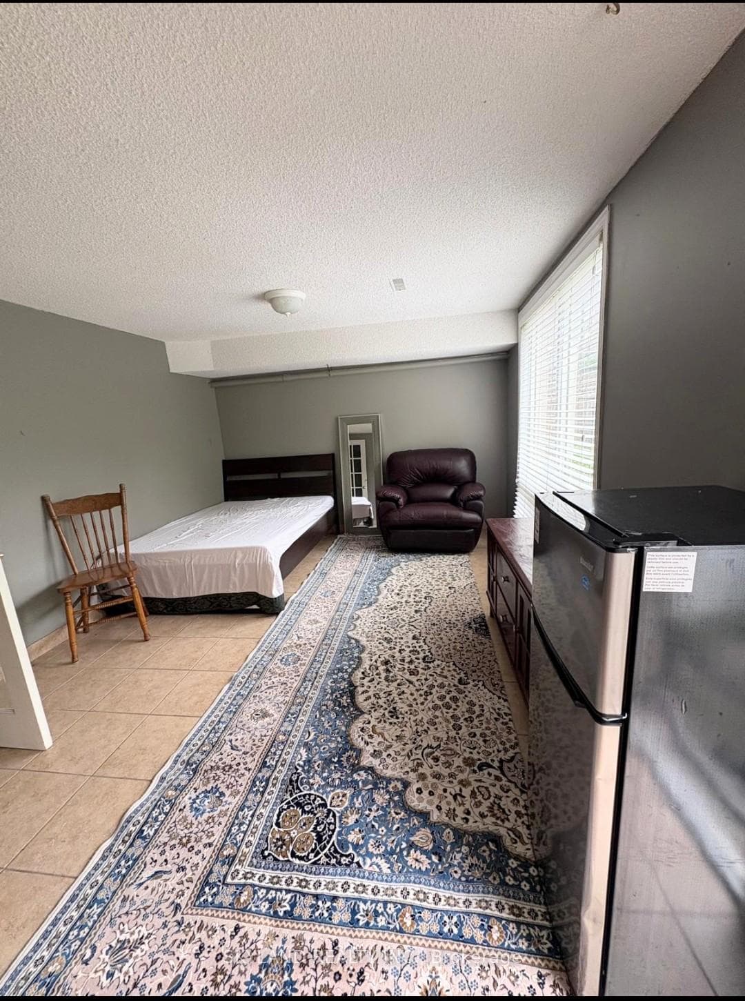 98 Henderson Drive photo 9