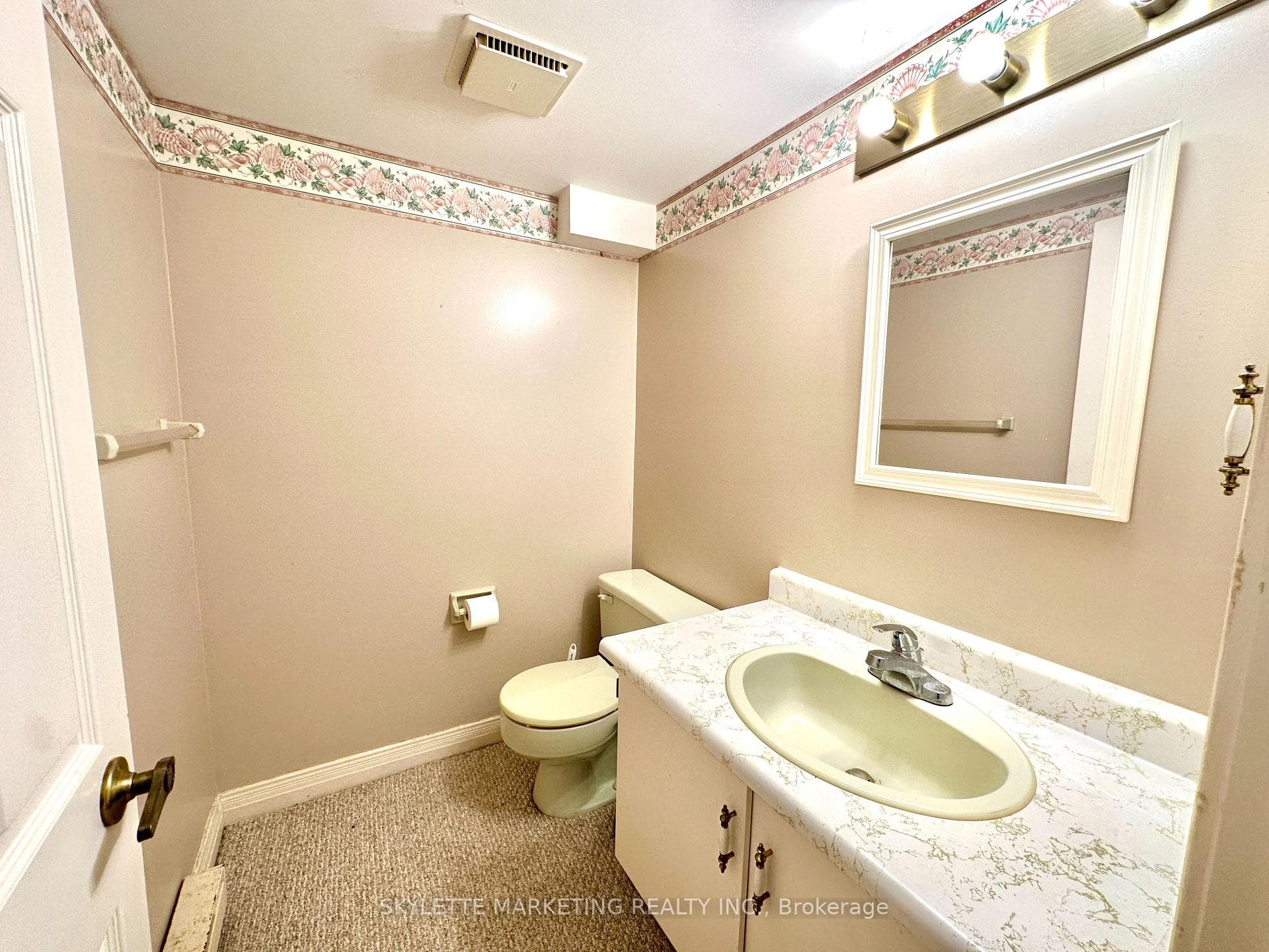 8 Blue Grass Drive photo 31