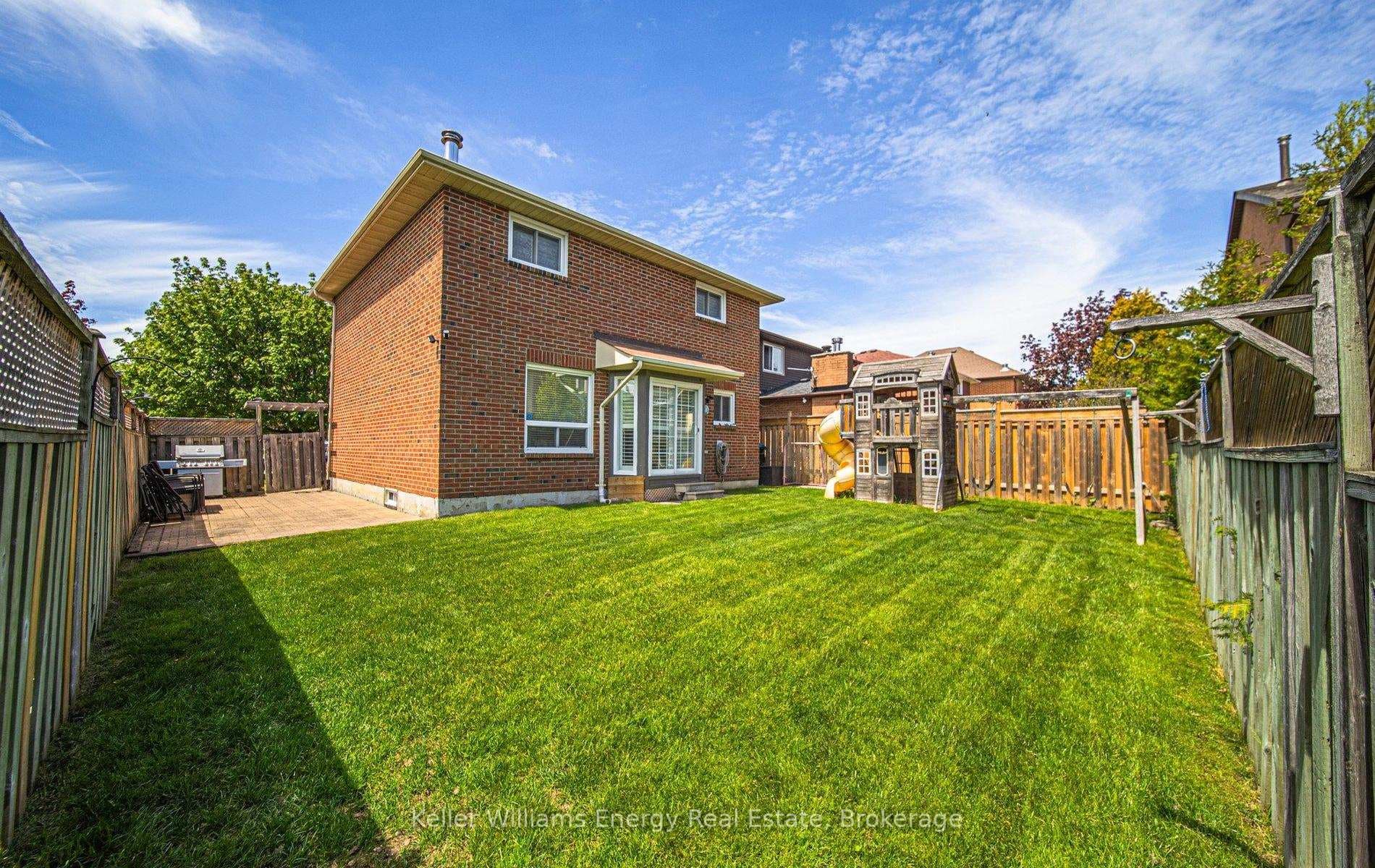 632 Chiron Crescent photo 6