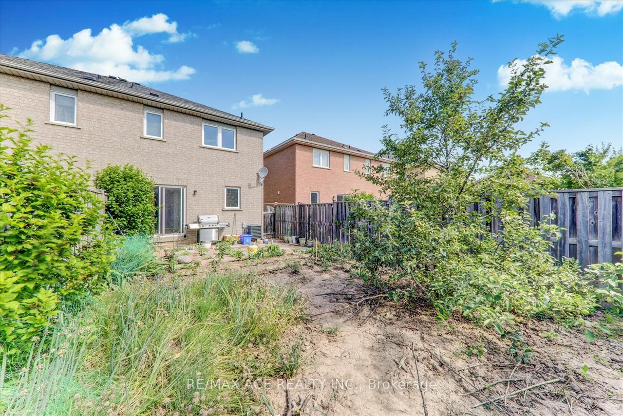 412 Oaktree Circle photo 31