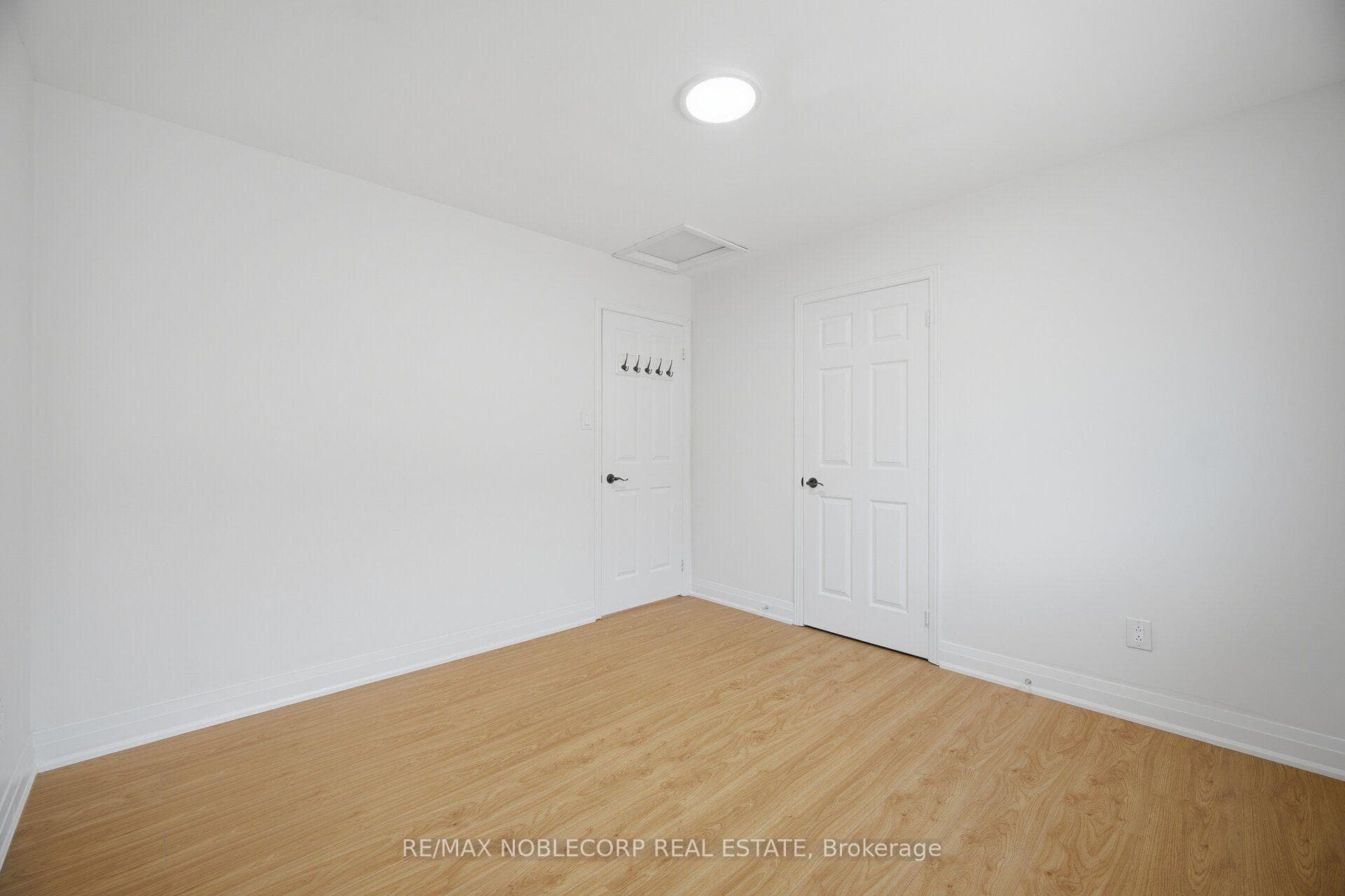 66 Cinrickbar Drive photo 33