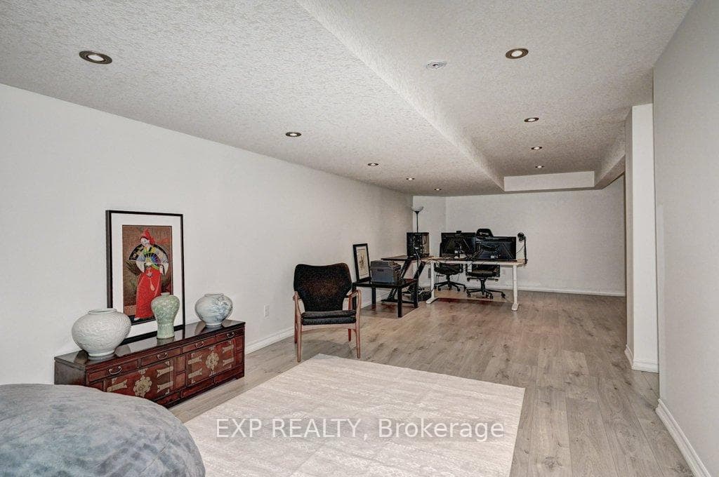 795 Laurelwood Drive Unit C11 photo 25